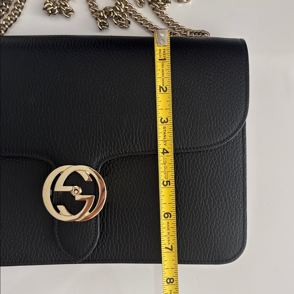 Gucci Interlocking GG Black Calfskin Leather Crossbody/Shoulder Bag - Picture 14 of 16